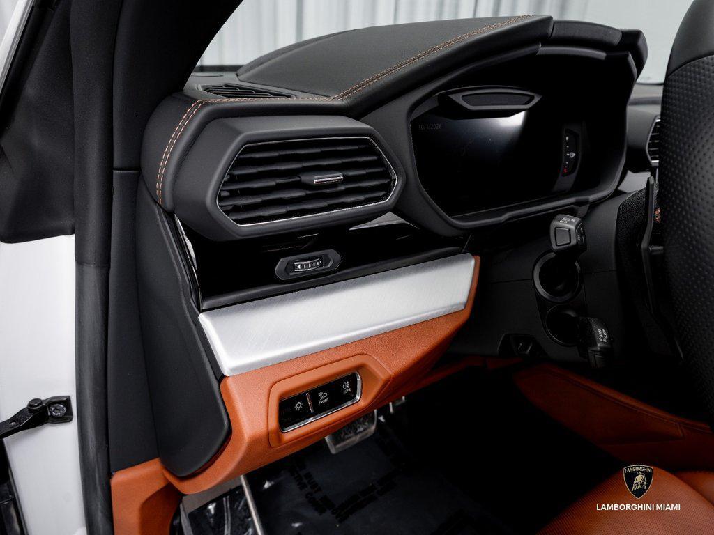 2022 Lamborghini Urus . North Miami Beach FL