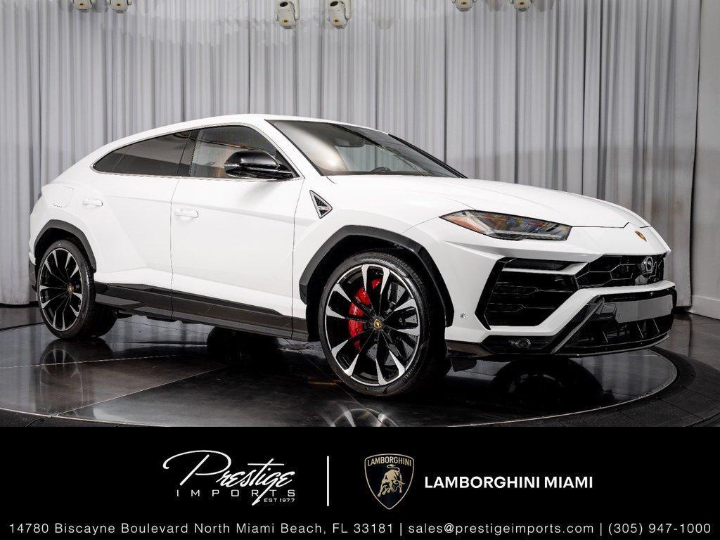 2022 Lamborghini Urus .