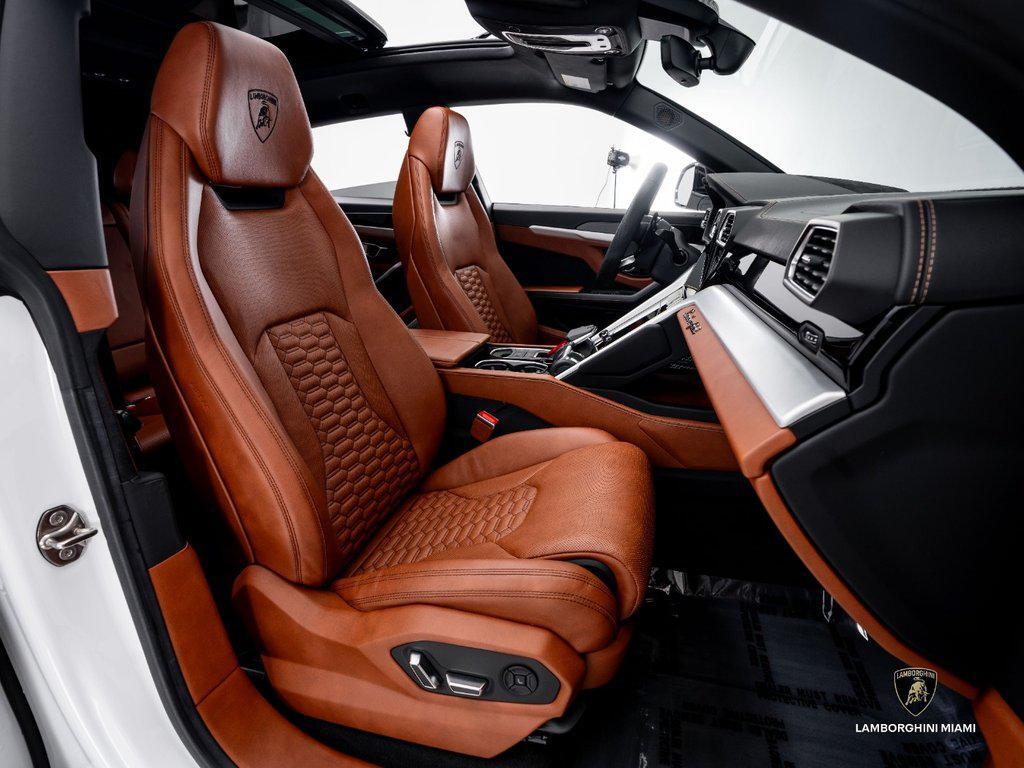 2022 Lamborghini Urus . North Miami Beach FL