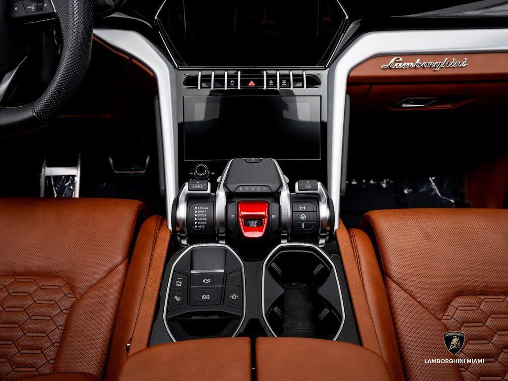 2022 Lamborghini Urus . North Miami Beach FL