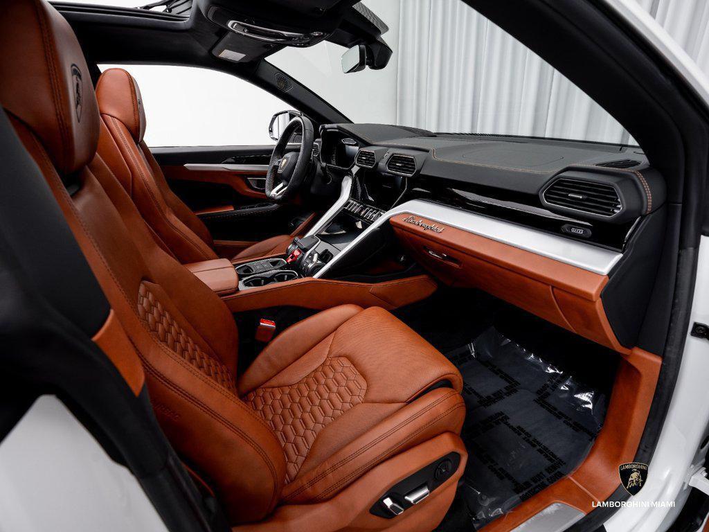 2022 Lamborghini Urus . North Miami Beach FL
