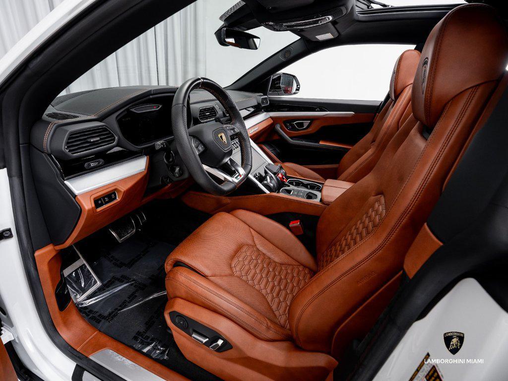 2022 Lamborghini Urus . North Miami Beach FL