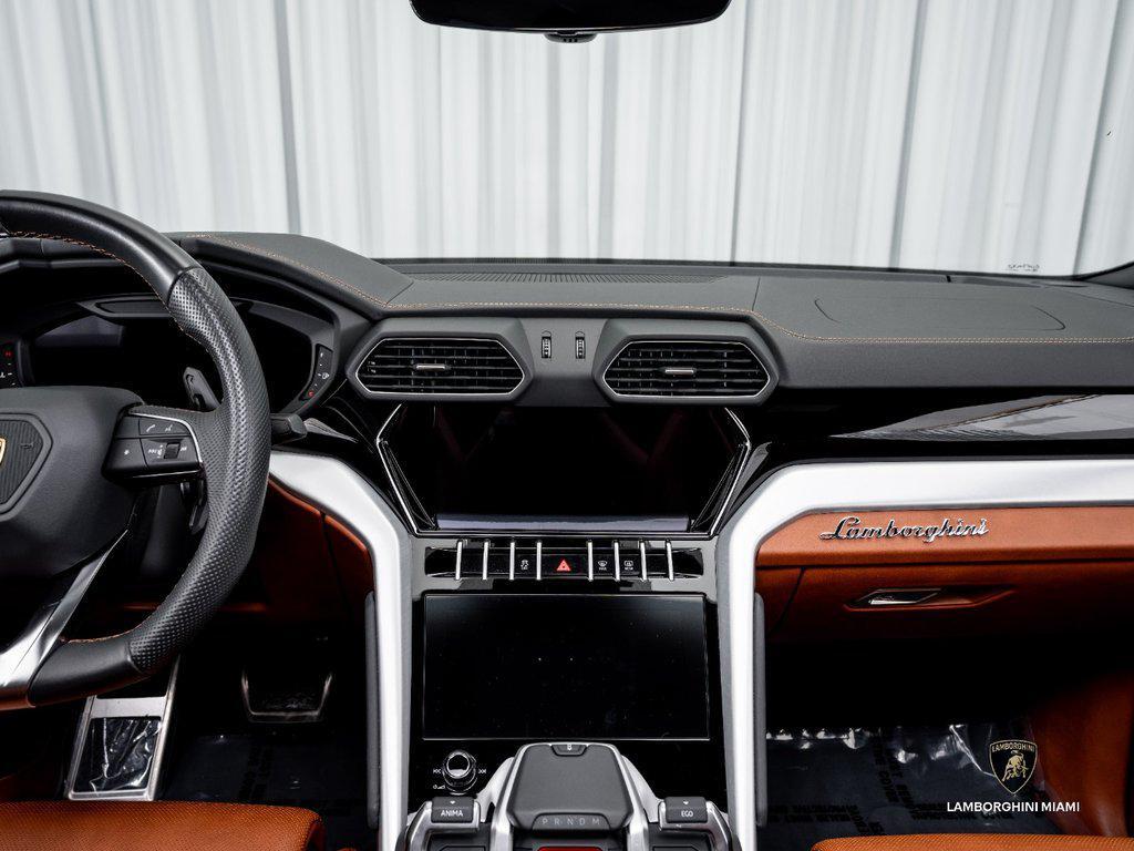 2022 Lamborghini Urus . North Miami Beach FL