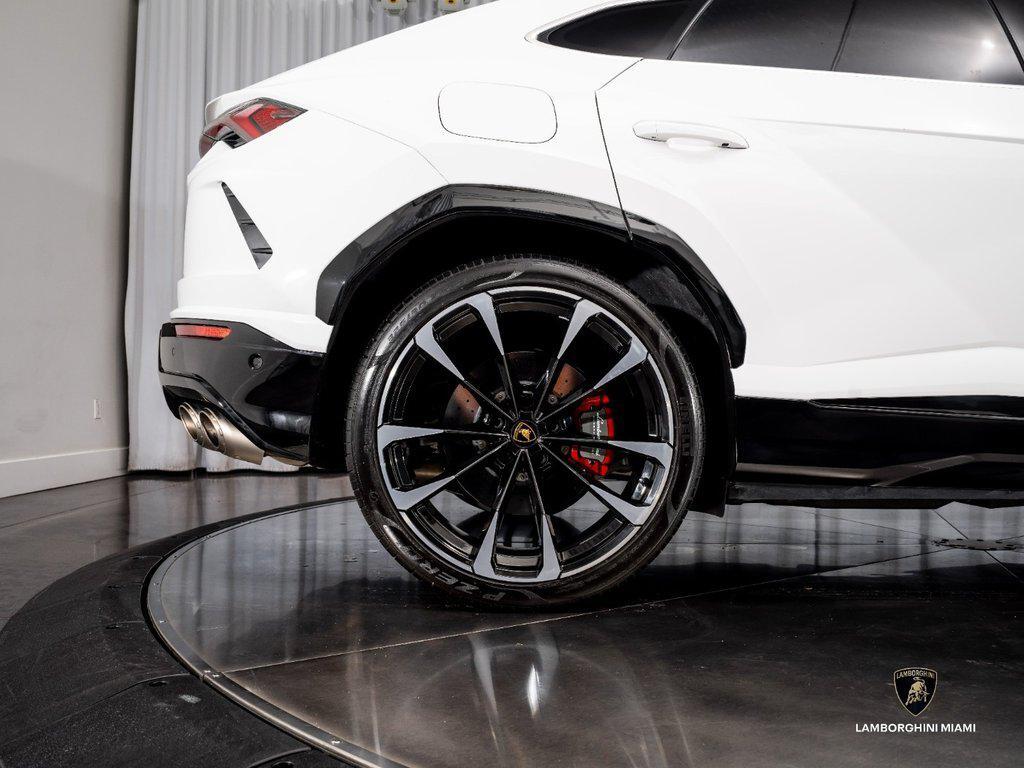 2022 Lamborghini Urus . North Miami Beach FL