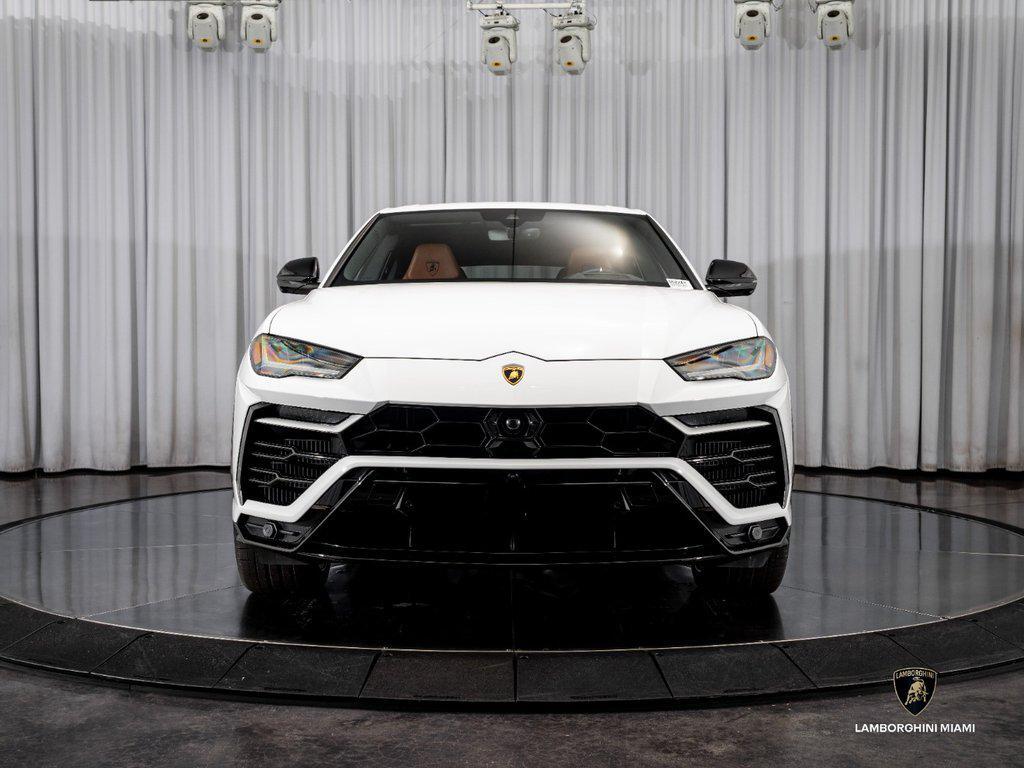 2022 Lamborghini Urus .