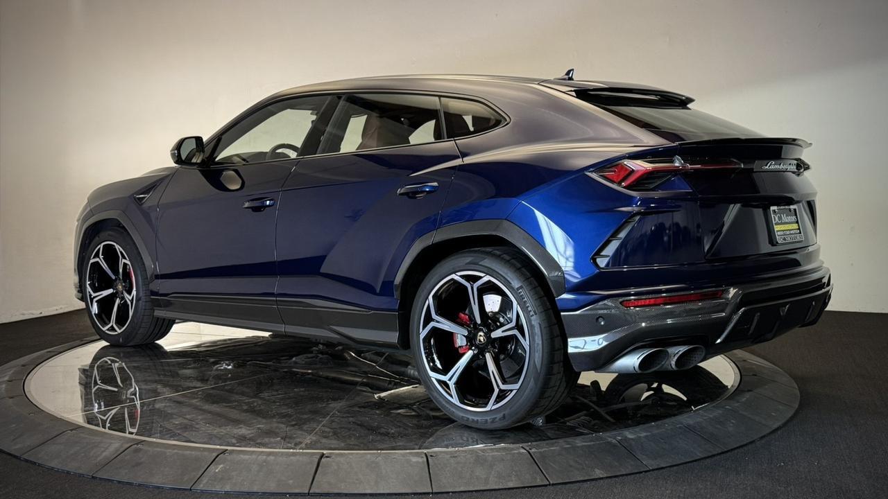 2022 Lamborghini Urus