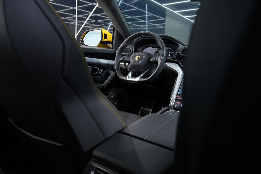 2022 Lamborghini Urus Miami FL