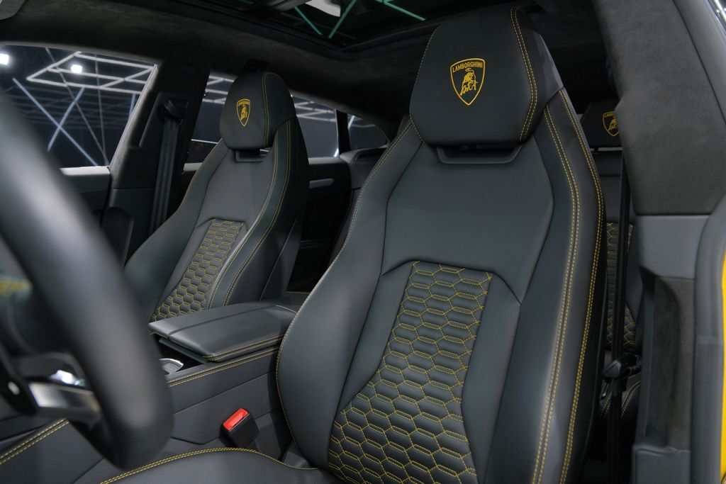 2022 Lamborghini Urus Miami FL