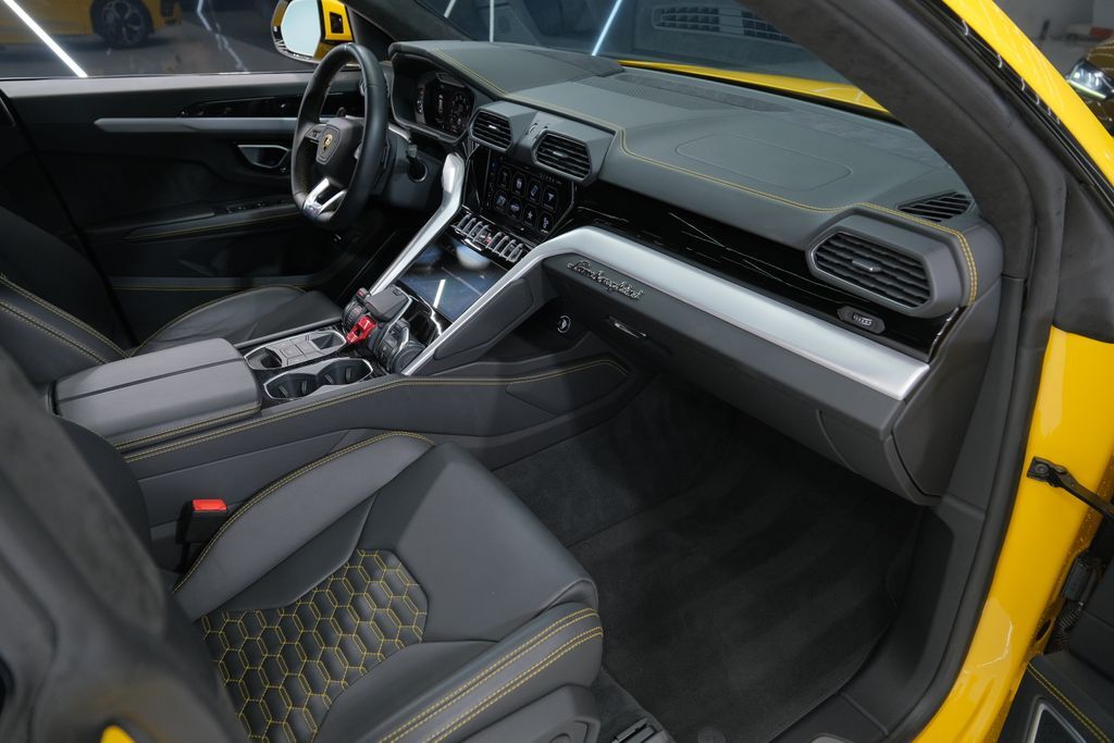 2022 Lamborghini Urus Miami FL