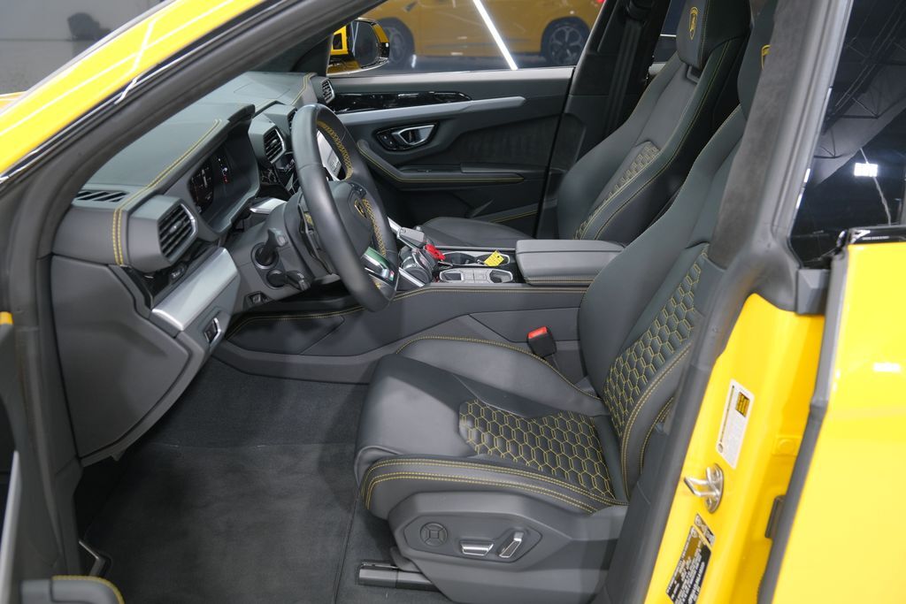 2022 Lamborghini Urus Miami FL