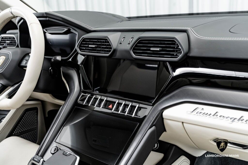 2022 Lamborghini Urus North Miami Beach FL