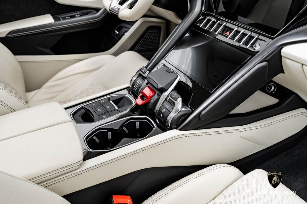 2022 Lamborghini Urus North Miami Beach FL