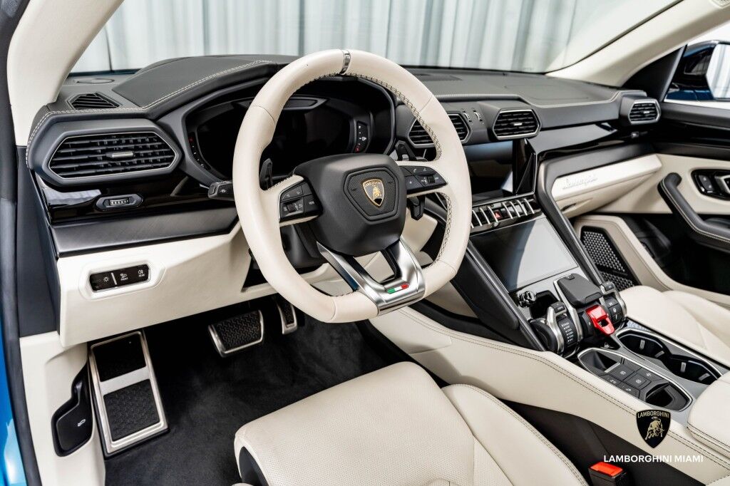 2022 Lamborghini Urus North Miami Beach FL