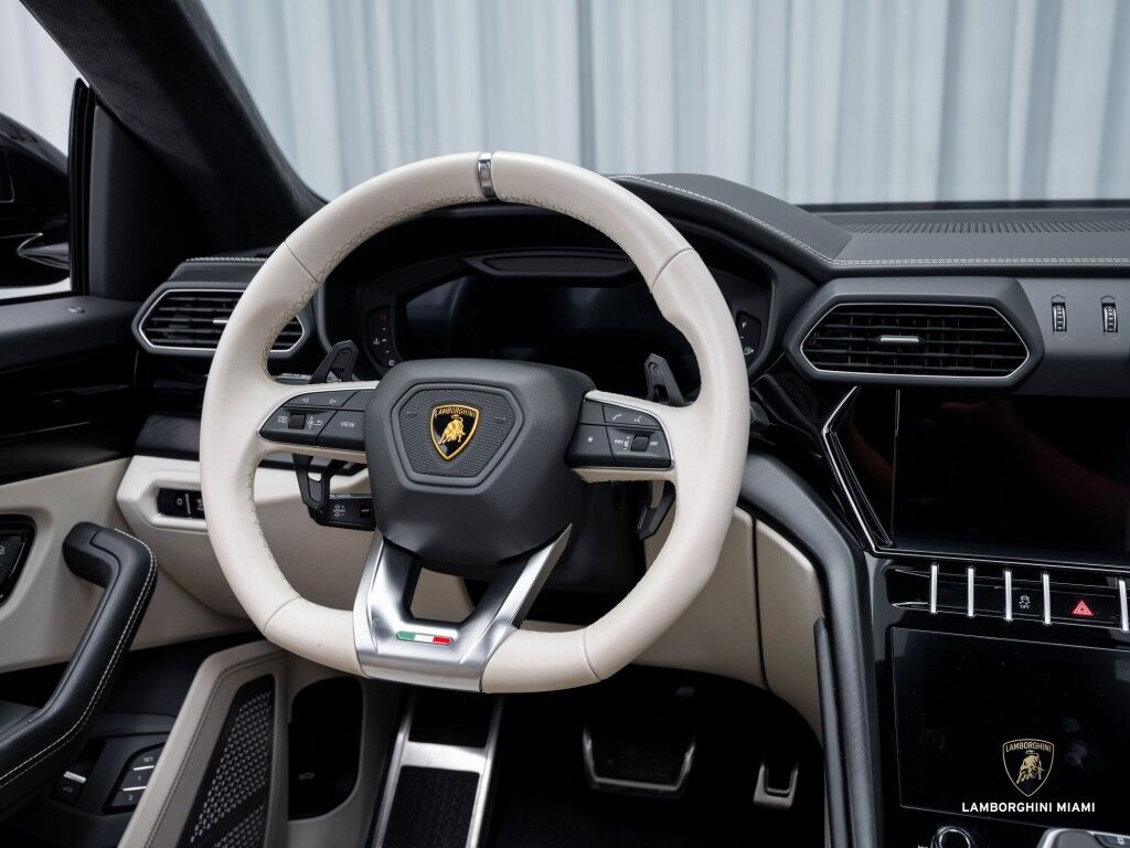 2022 Lamborghini Urus North Miami Beach FL