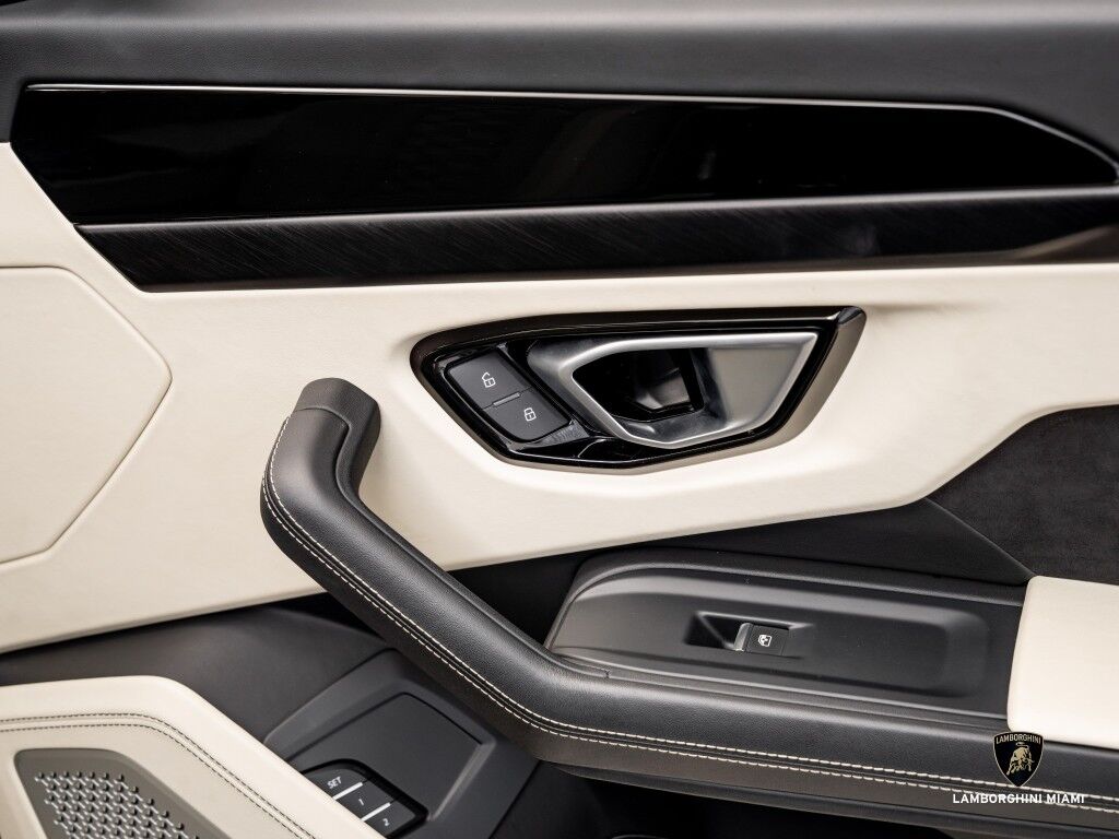 2022 Lamborghini Urus North Miami Beach FL
