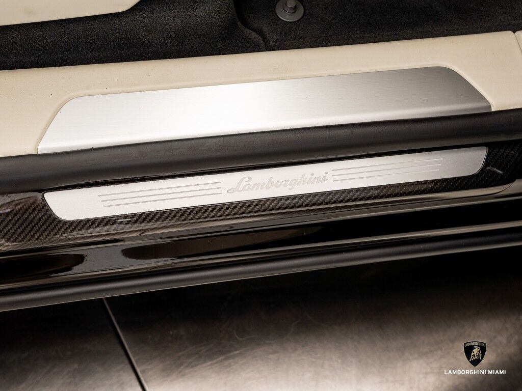 2022 Lamborghini Urus North Miami Beach FL
