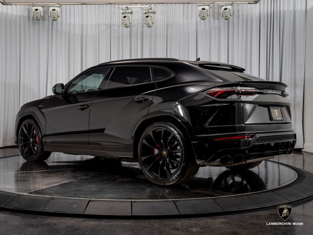 2022 Lamborghini Urus North Miami Beach FL