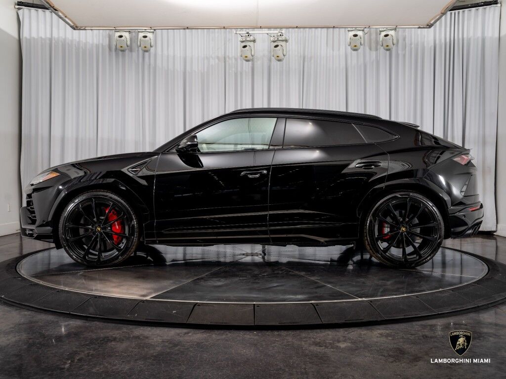 2022 Lamborghini Urus North Miami Beach FL