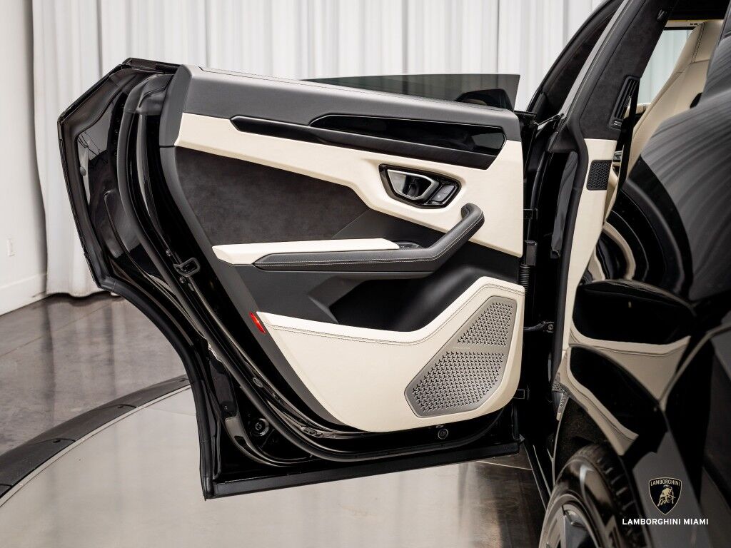 2022 Lamborghini Urus North Miami Beach FL