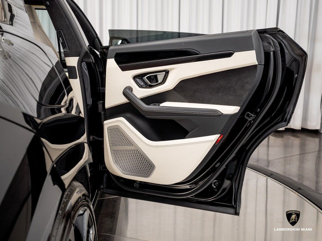 2022 Lamborghini Urus North Miami Beach FL