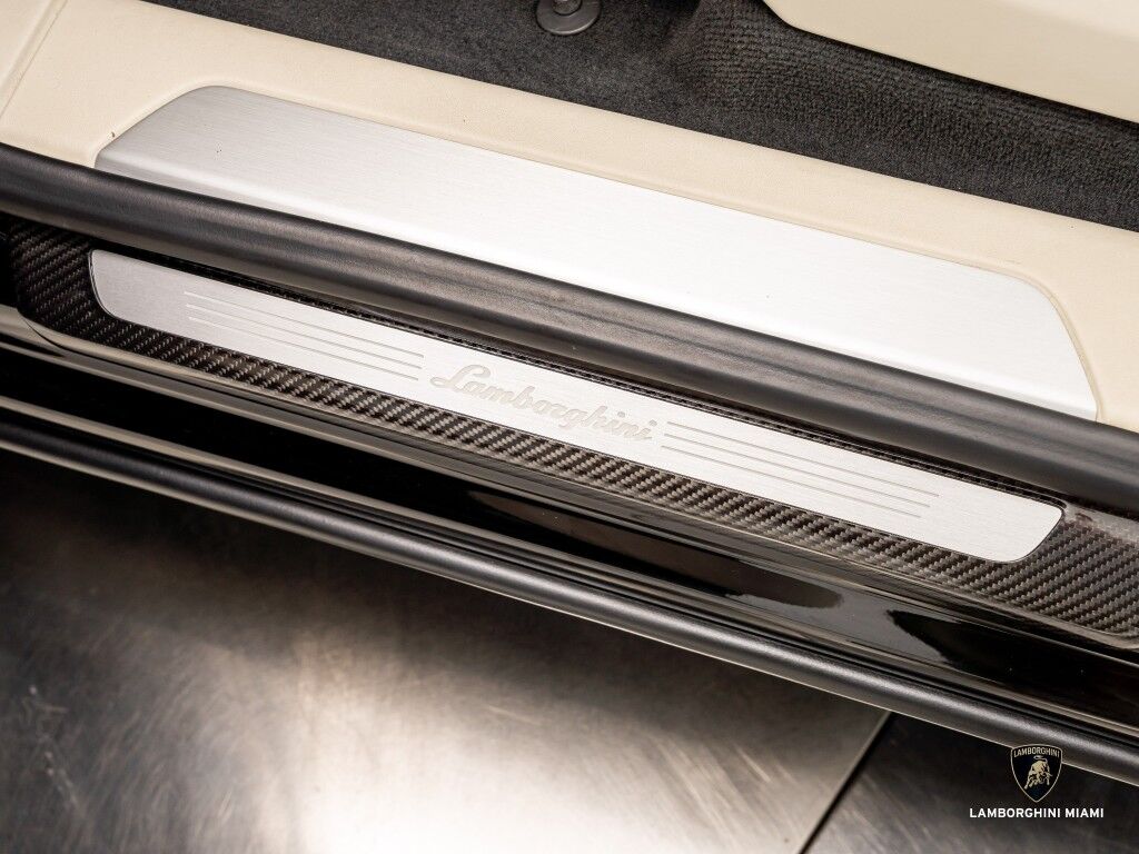 2022 Lamborghini Urus North Miami Beach FL