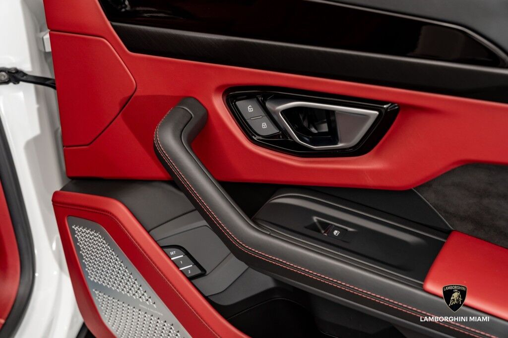 2022 Lamborghini Urus North Miami Beach FL
