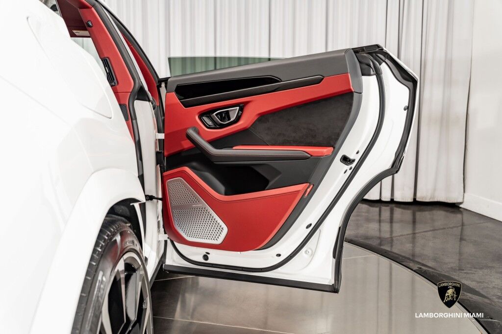 2022 Lamborghini Urus North Miami Beach FL