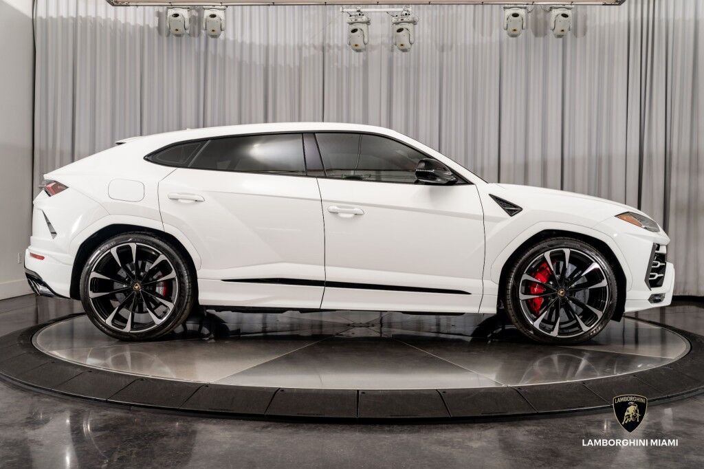 2022 Lamborghini Urus North Miami Beach FL