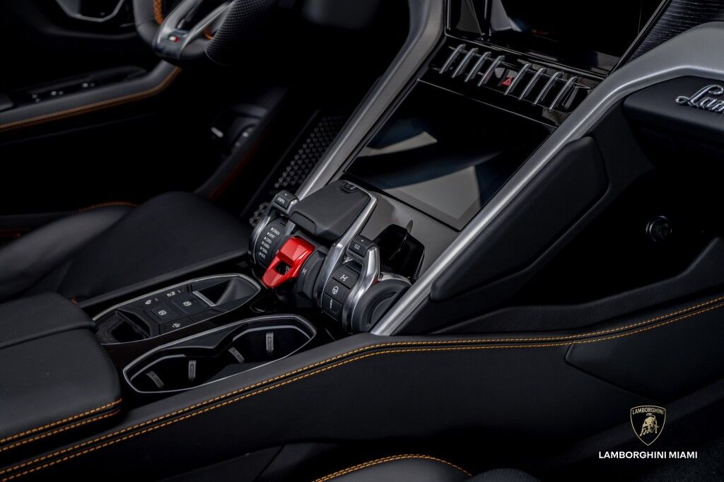 2022 Lamborghini Urus North Miami Beach FL