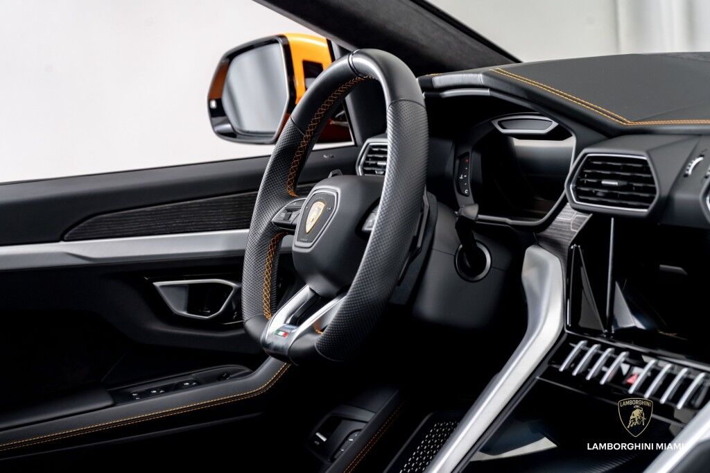2022 Lamborghini Urus North Miami Beach FL