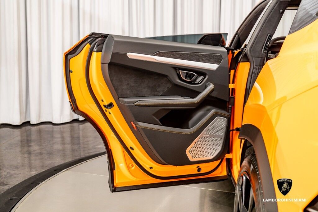 2022 Lamborghini Urus North Miami Beach FL