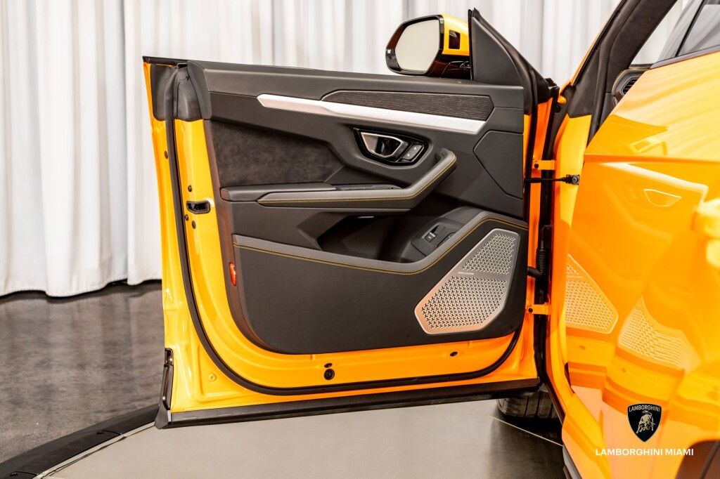 2022 Lamborghini Urus North Miami Beach FL