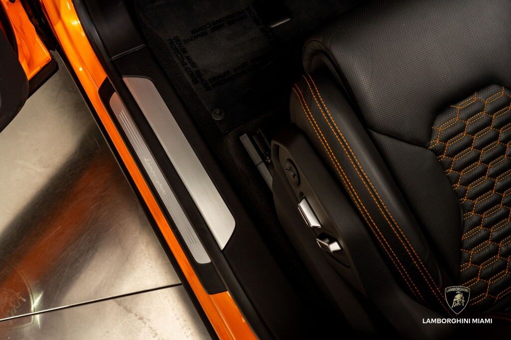 2022 Lamborghini Urus North Miami Beach FL