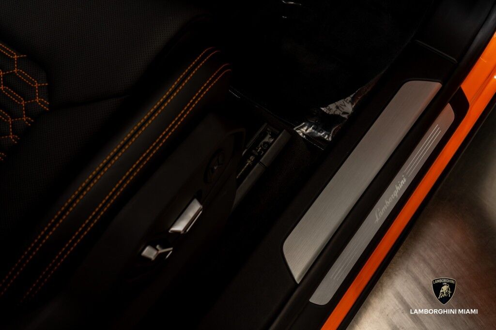 2022 Lamborghini Urus North Miami Beach FL