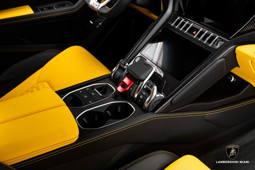 2022 Lamborghini Urus North Miami Beach FL