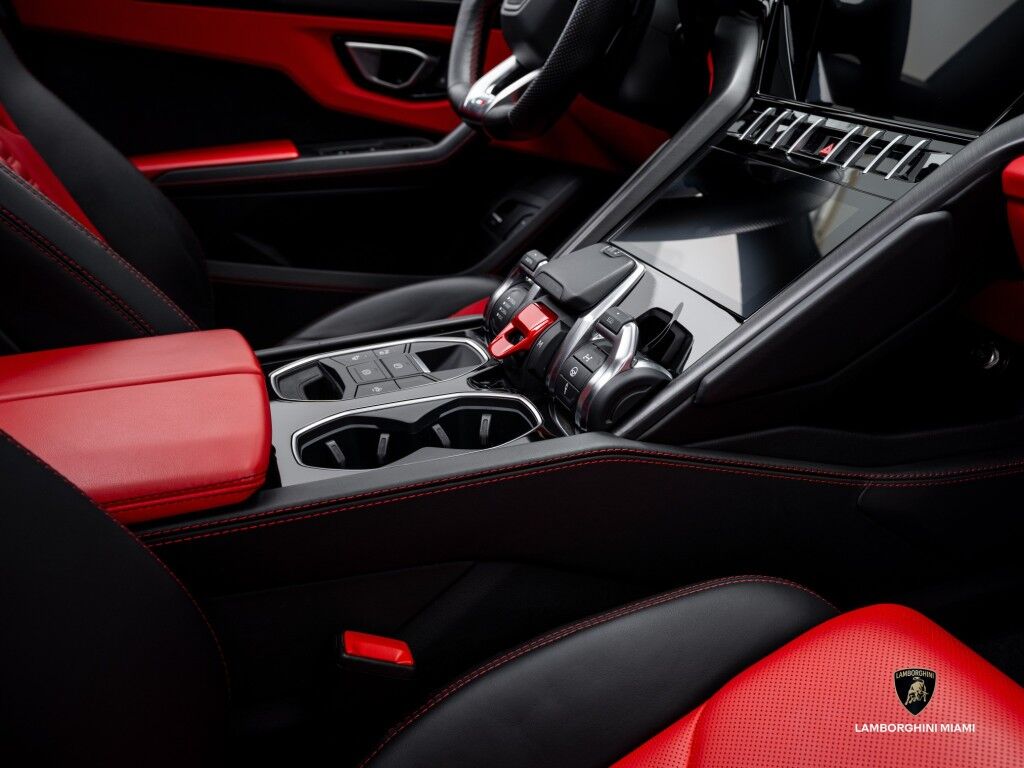 2022 Lamborghini Urus North Miami Beach FL
