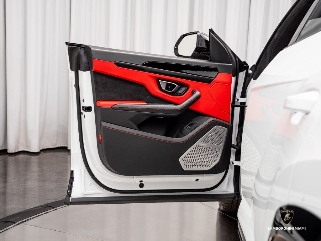 2022 Lamborghini Urus North Miami Beach FL