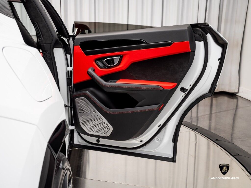 2022 Lamborghini Urus North Miami Beach FL