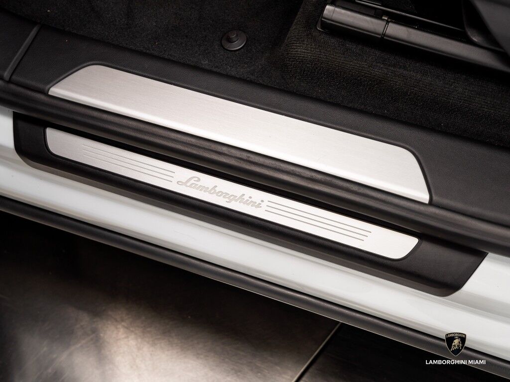 2022 Lamborghini Urus North Miami Beach FL