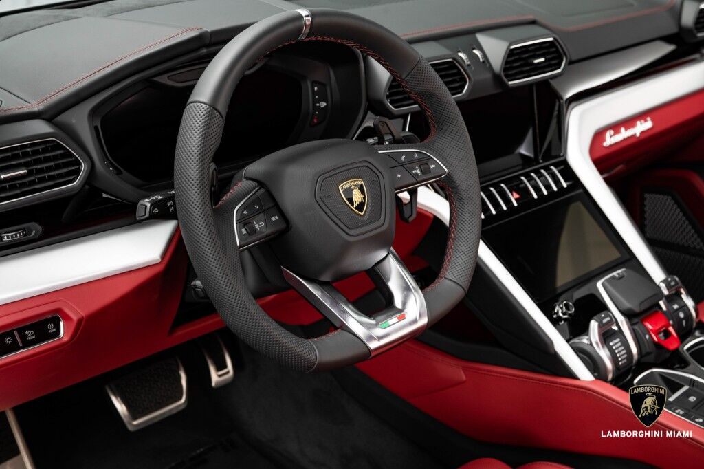 2022 Lamborghini Urus North Miami Beach FL