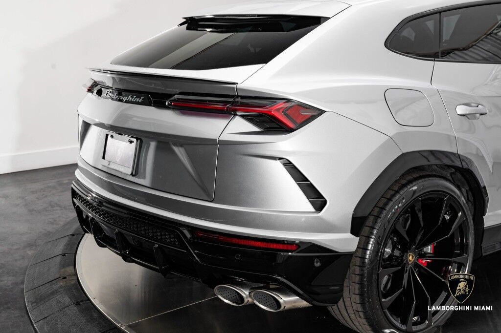 2022 Lamborghini Urus North Miami Beach FL