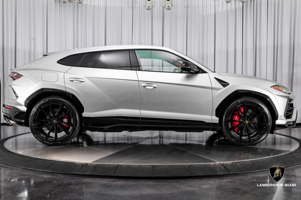 2022 Lamborghini Urus North Miami Beach FL