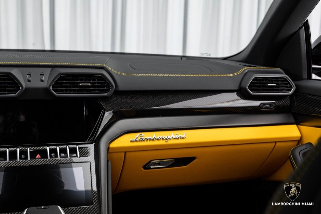 2022 Lamborghini Urus North Miami Beach FL