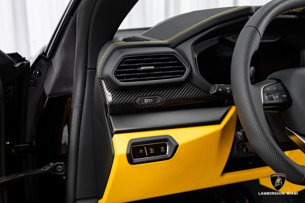 2022 Lamborghini Urus North Miami Beach FL