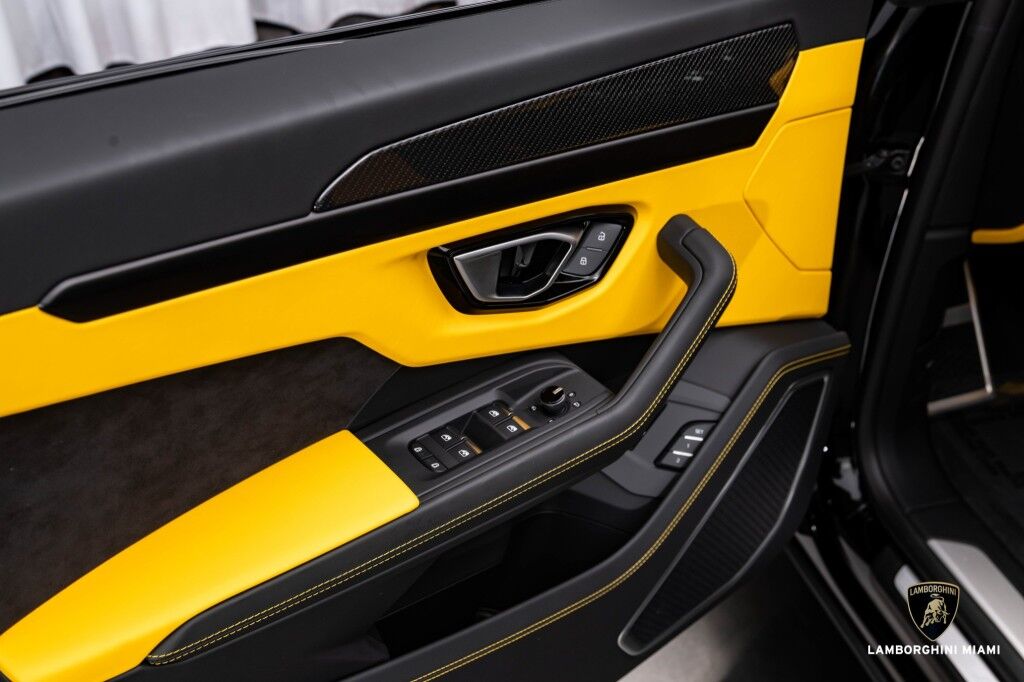 2022 Lamborghini Urus North Miami Beach FL