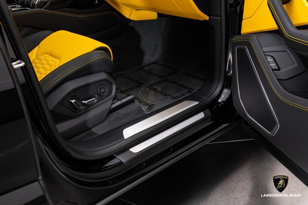 2022 Lamborghini Urus North Miami Beach FL