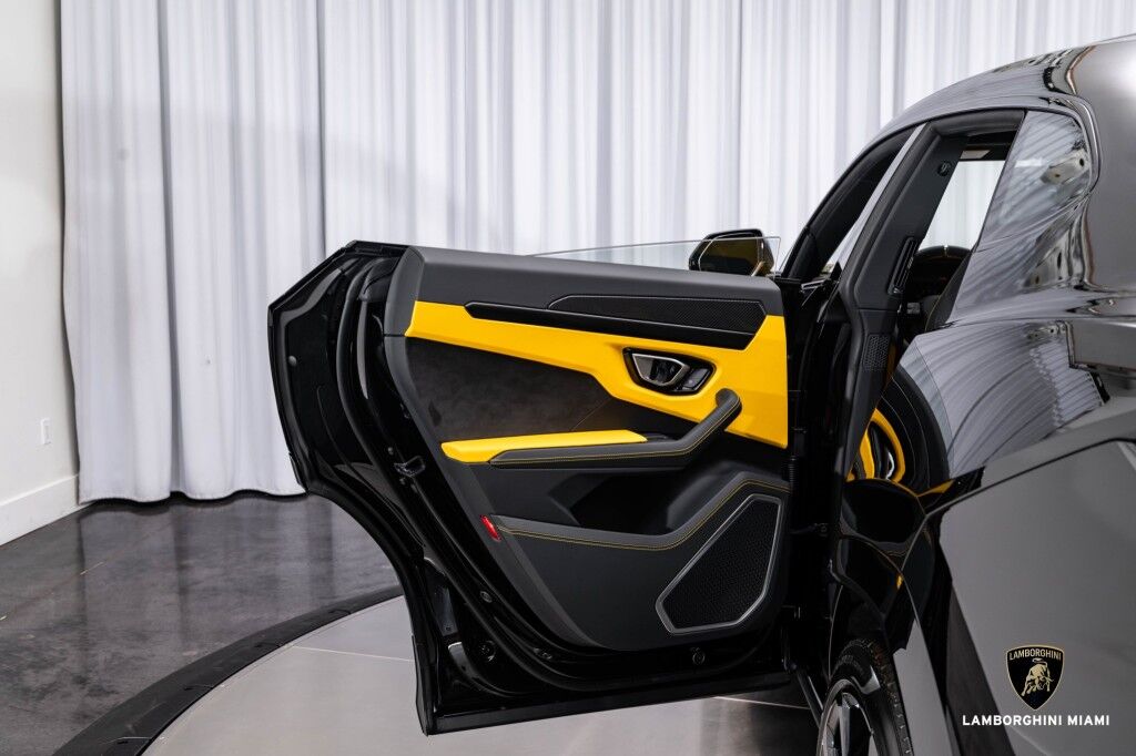 2022 Lamborghini Urus North Miami Beach FL