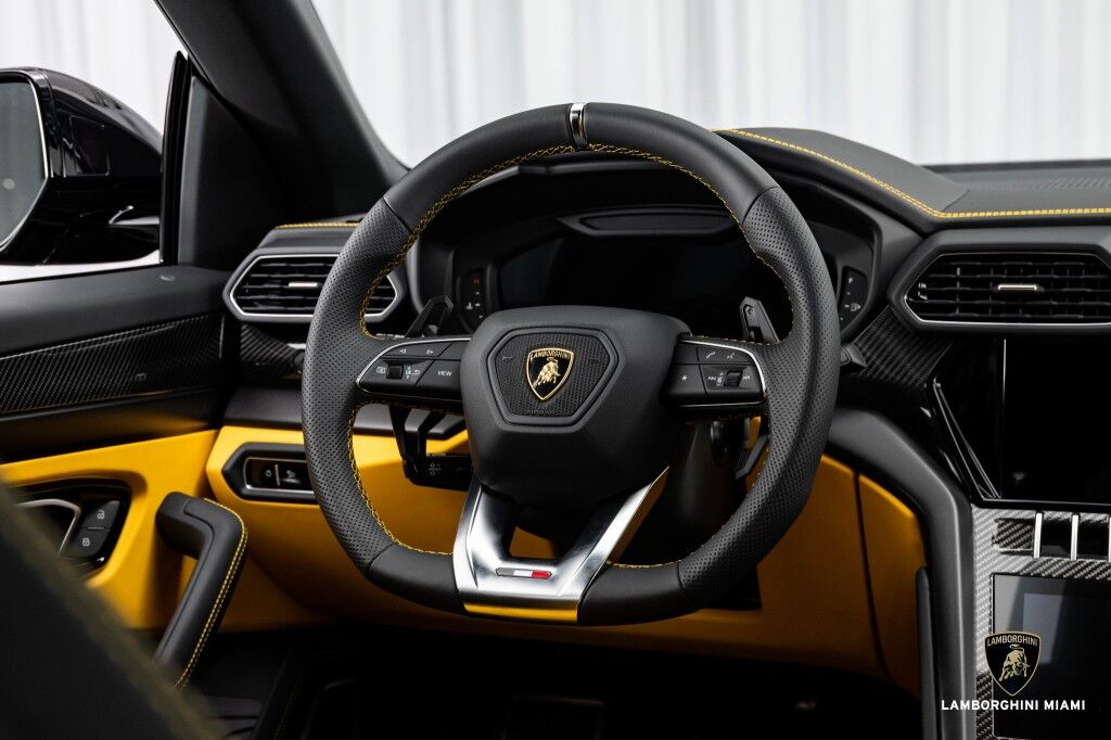 2022 Lamborghini Urus North Miami Beach FL