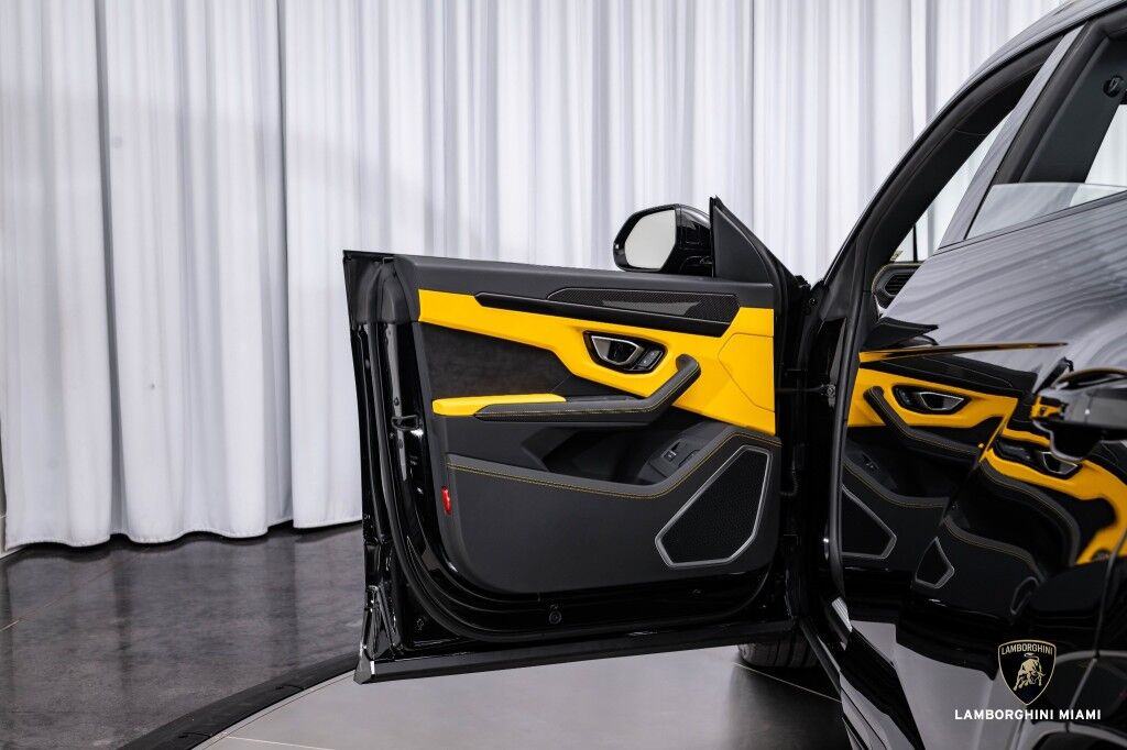 2022 Lamborghini Urus North Miami Beach FL