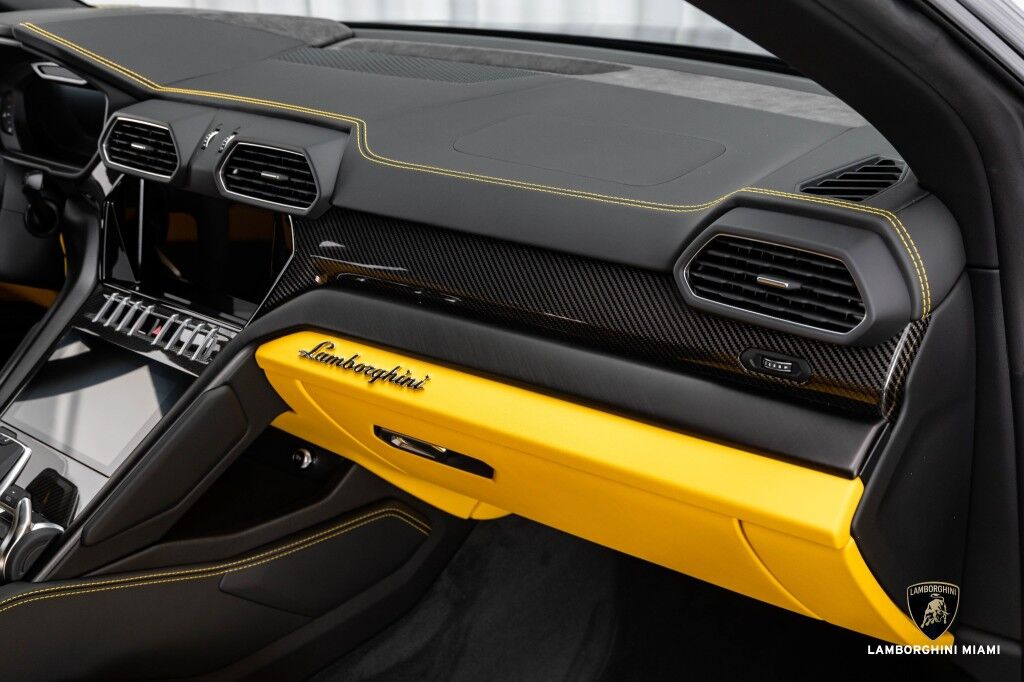 2022 Lamborghini Urus North Miami Beach FL